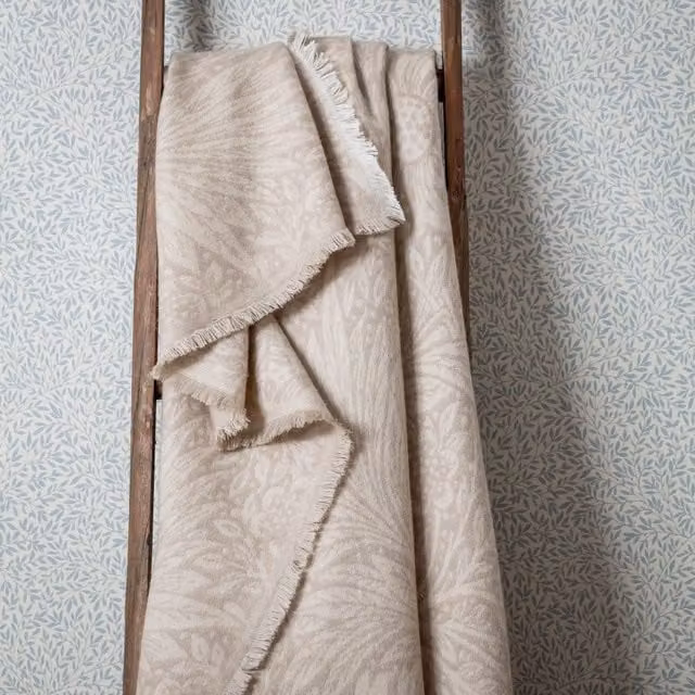 Morris & Co. Marigold Jacquard Mohair Throw in Beige, W/D/H: 130 x 170 cm – 1