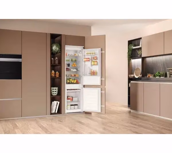 Hotpoint White Built In Static Top Freezer Fridge Freezer with 273L Capacity – 3