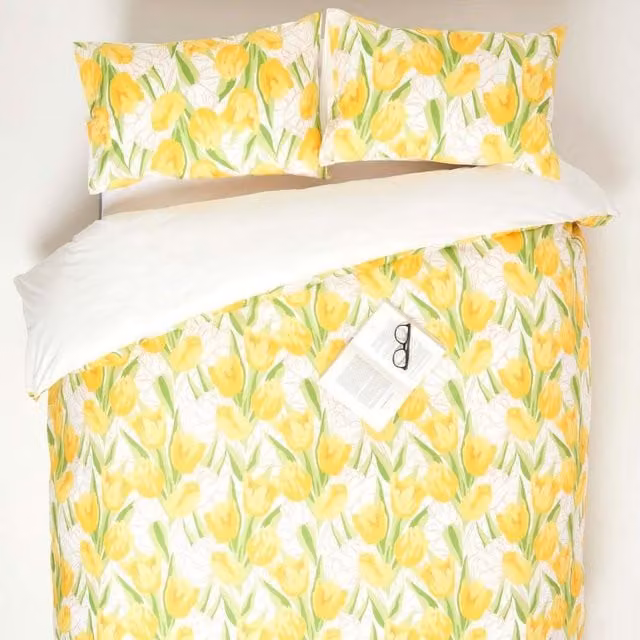 Homescapes Floral Cotton Percale Duvet Cover and Pillowcase Set in Yellow, Green and White, W: 200 cm x D: 200 cm