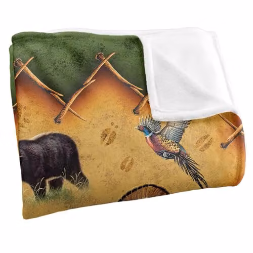 JQ Licensing Tribal Lodge Hunting Animals Super Soft Snuggle Blanket, Multicolour, 91 x 147 cm – 3