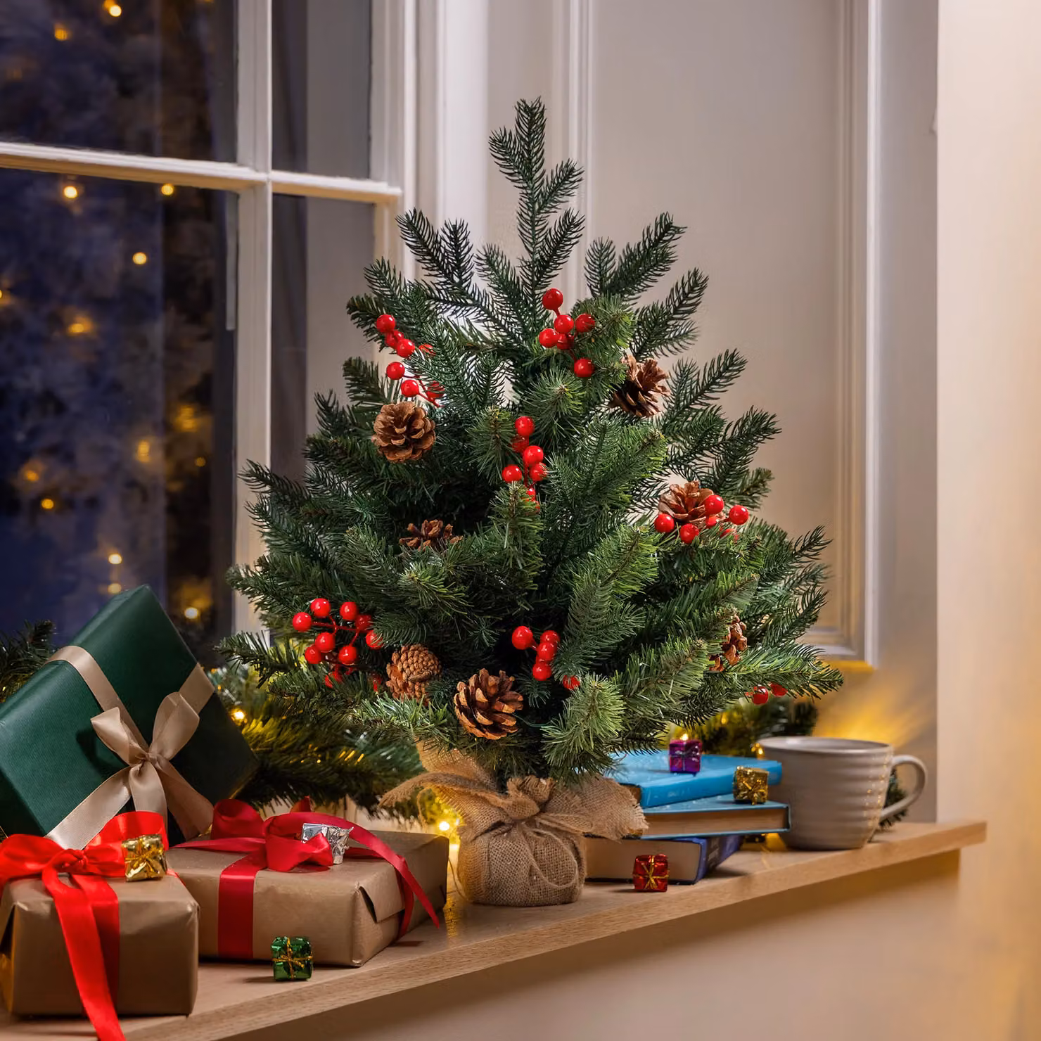 Christow Mini Artificial Spruce Christmas Tree with Pine Cones and Berries in Green – 6