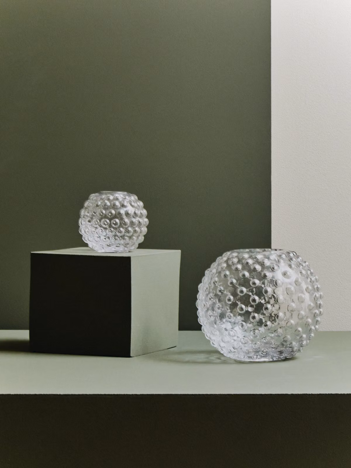 Orsina Compact Large Round Glass Vase in Clear – 2
