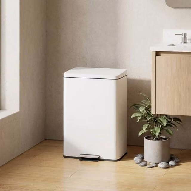 STILVORA 20L Pedal Kitchen Bin with Soft-Close Lid and Removable Inner Bucket in Beige