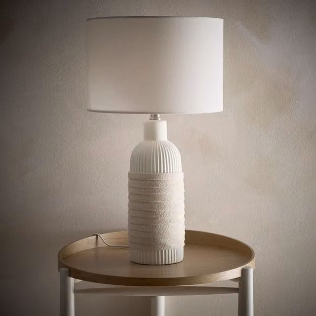 K LIVING Aria Ceramic Table Lamp in Beige and White, Height: 53 cm