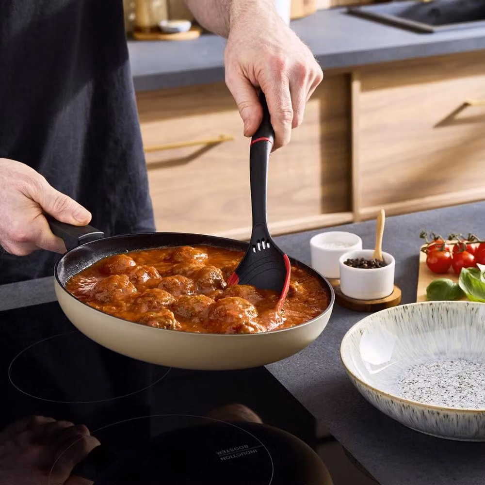 Morphy Richards Ceramic Frying Pan in Beige, Diameter: 24 cm – 12