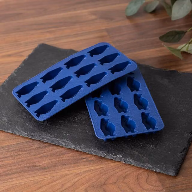 BarCraft Set of 2 Flexible Penguin Shape Ice Cube Trays in Blue and Dark Blue – 1