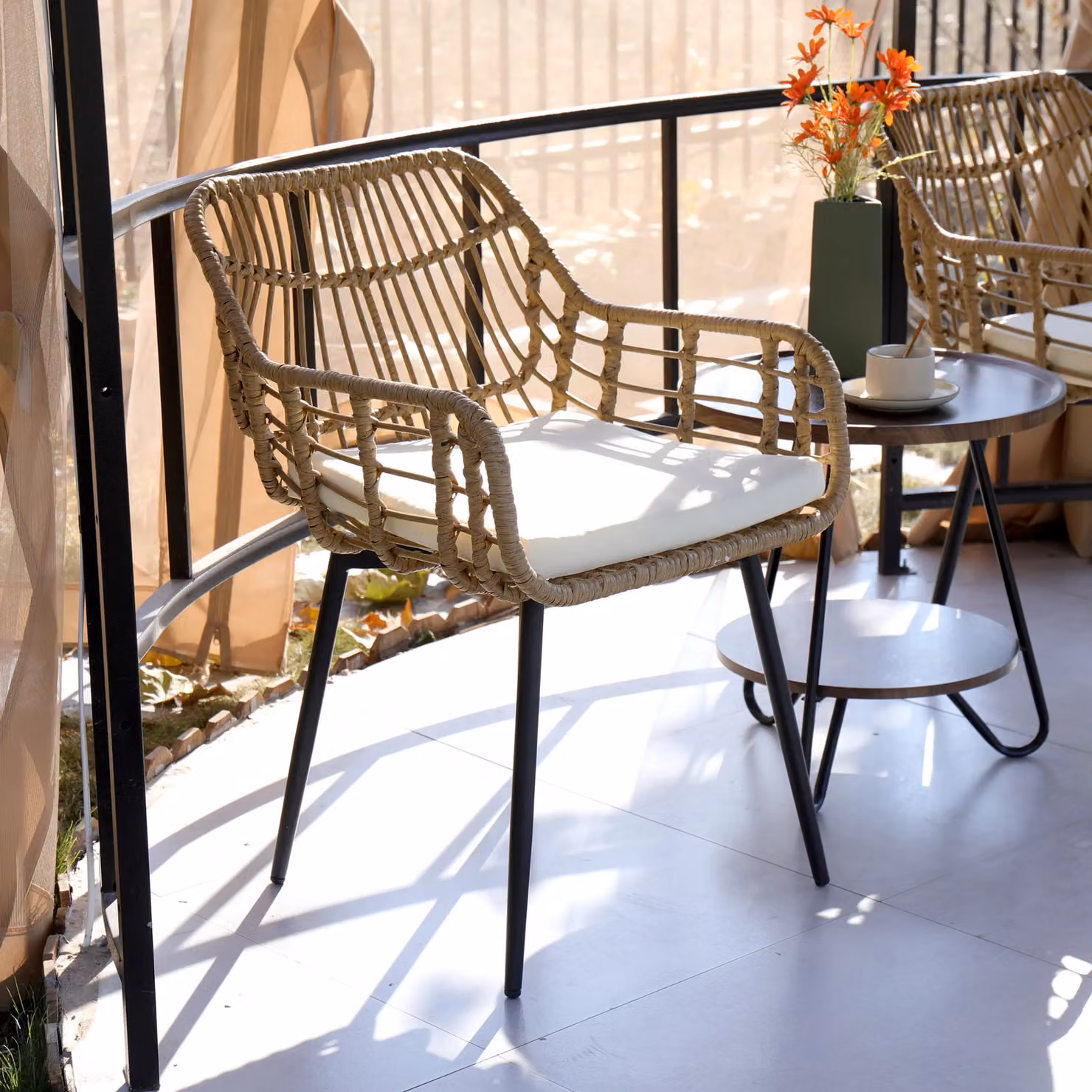 Nordlys Set of 2 Modern Polyrattan Dining Chairs with Armrests and Cushions in Brown and Black – 2