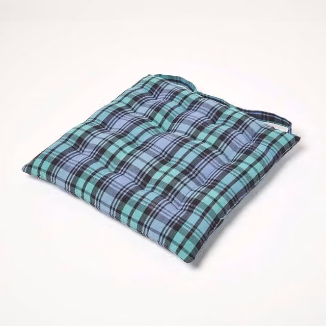 Homescapes Tartan Cotton Seat Pad with Button Straps in Black, Green and Multicolour
