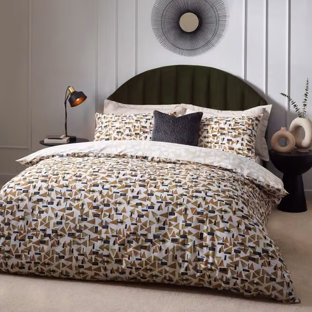 Make it a Home Geometric Triangles Reversible Duvet Cover Set, Multicolour (Brown and Orange), 200 x 200 cm