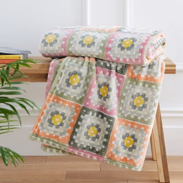 Catherine Lansfield Floral Crochet Print Fleece Throw in Green and Multicolour, W: 130 cm, D: 170 cm