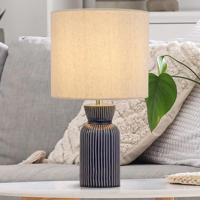 Lighting Collection Ceramic Ridge Table Lamp in White