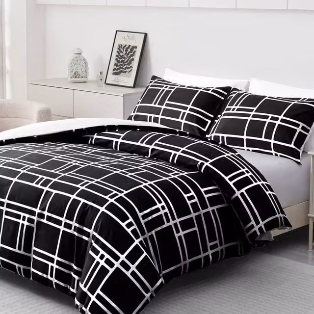 Lazzaro Home Reversible Brushed Microfibre Duvet Cover and Pillowcase Set in Jet Black, Double (140 x 200 cm)