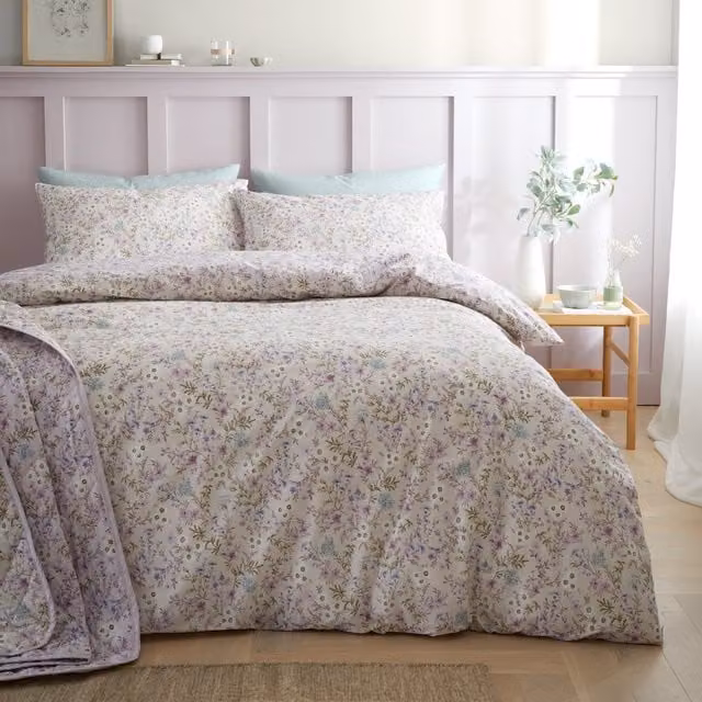 Bianca Ditsy Floral Reversible Cotton Percale Duvet Cover Bedding Set in Lilac Purple