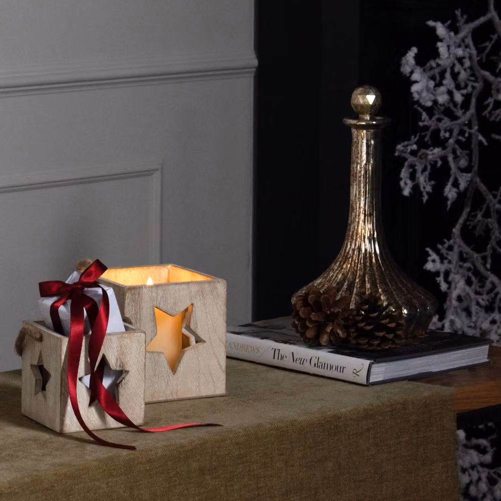 Hill Interiors Washed Wood Large Star Tealight Candle Holder in Petrol and White, W: 13 cm, D: 12.5 cm, H: 0.56 cm – 2