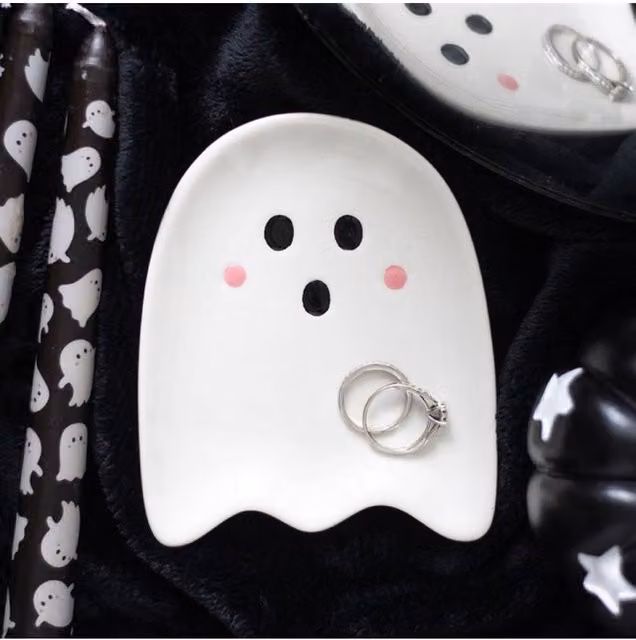 KDMD Sweet Ghost Ceramic Halloween Trinket and Jewelry Holder Plate in White