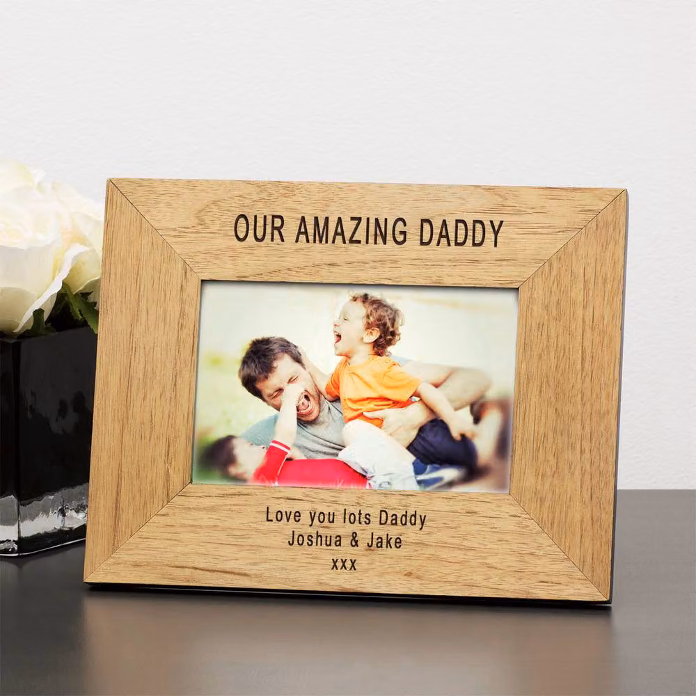 Uniqueful Personalised Amazing Daddy Wood Picture Frame, Brown, 10 x 15 cm