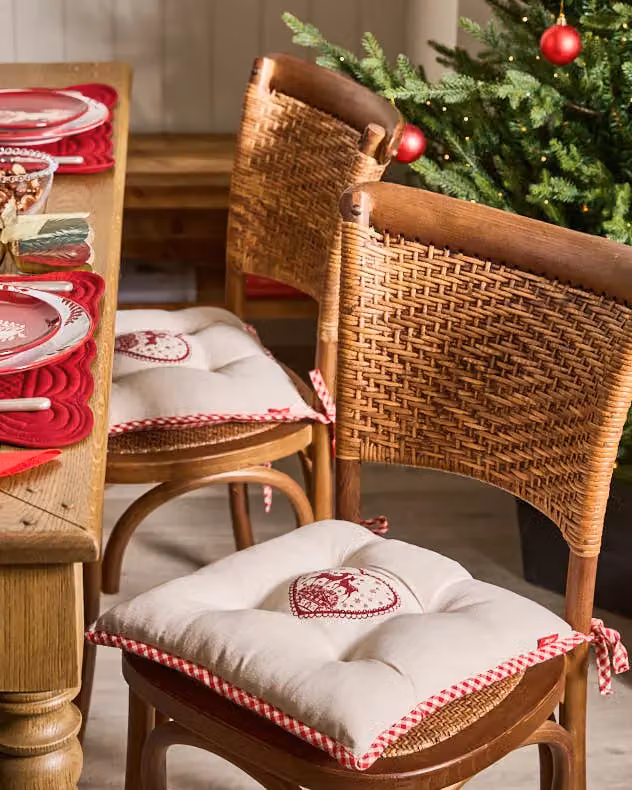 Dibor Set of 4 Reversible Gingham Square Dining Chair Seat Pads in White and Red, W/D/H: 40 x 40 x 40 cm – 3