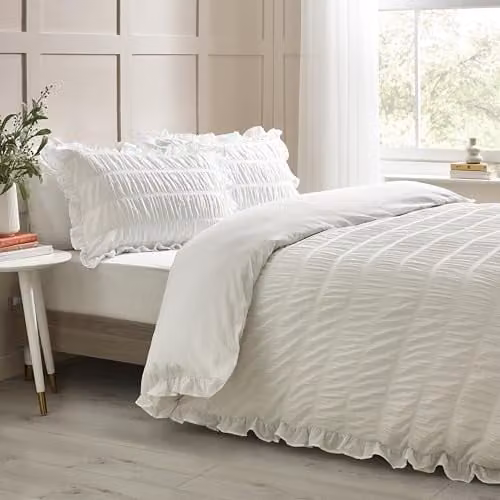 Catherine Lansfield Seersucker Frill Single Duvet Cover and Pillowcase Set in White, 135 x 200 cm