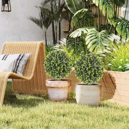 HOMCOM Set of 2 Green Artificial Boxwood Topiary Ball Bushes, UV Resistant, Diameter: 40 cm – 8