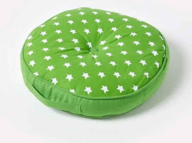 Homescapes Green Stars Round Floor Cushion with Star Pattern, Diameter: 43 cm