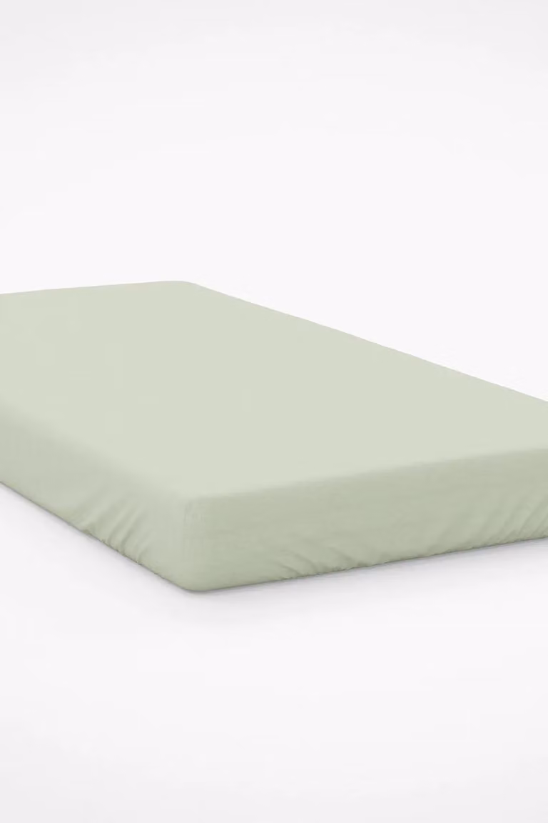 Belledorm Easy Care 200 Thread Count Cotton Polyester Percale Fitted Sheet in Pale Green, Size: King (180 x 200 cm)