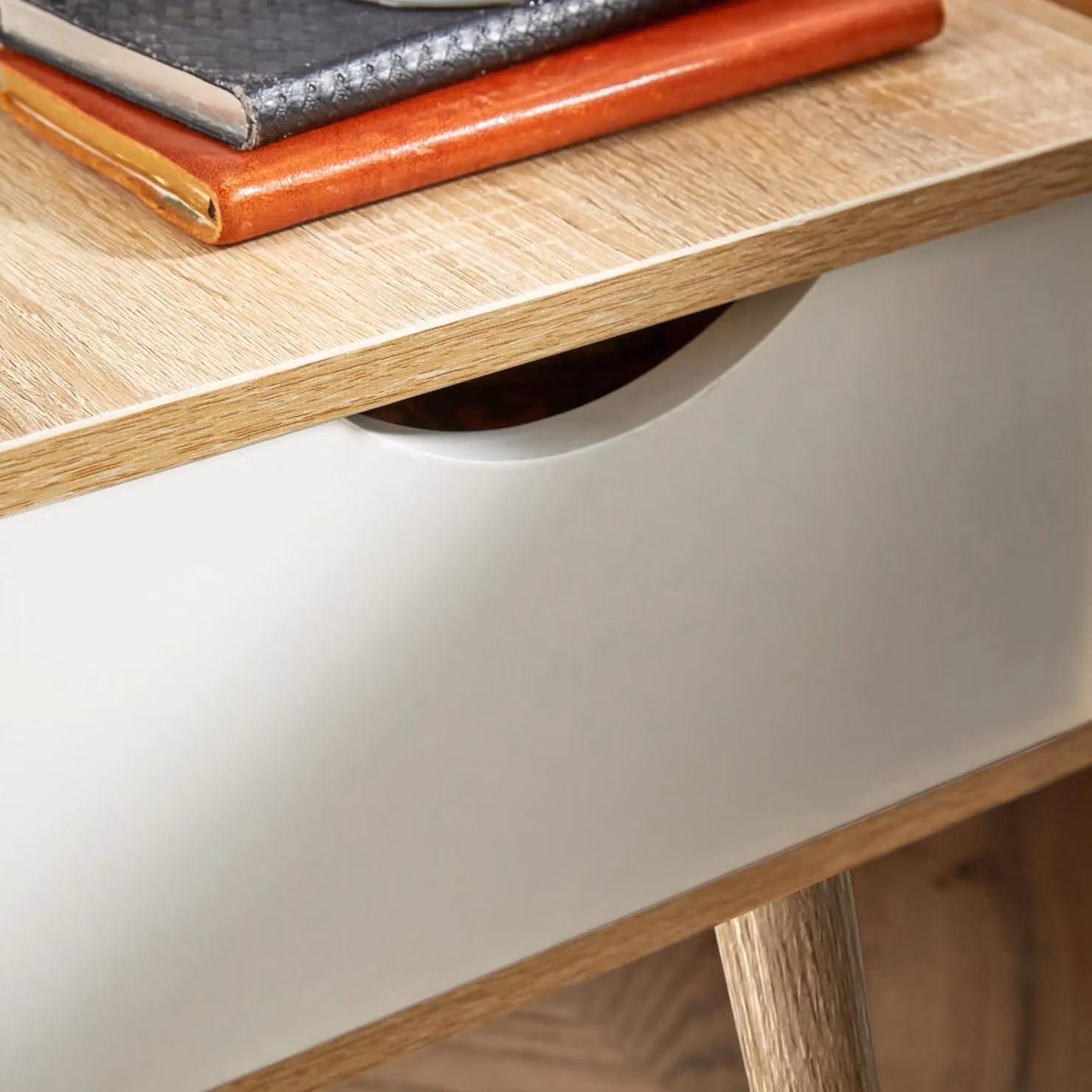 Home Source Oak and White Bedside Cabinet with 1 Drawer and Wooden Legs – 4
