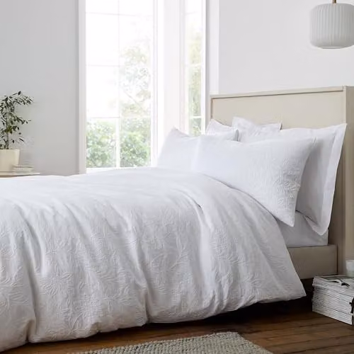 Bianca Fleur Matelassé Jacquard 200 Thread Count Cotton Double Duvet Cover Set with Pillowcases, White, Duvet Cover: 200 x 200 cm, Pillowcases: 50 x 75 cm
