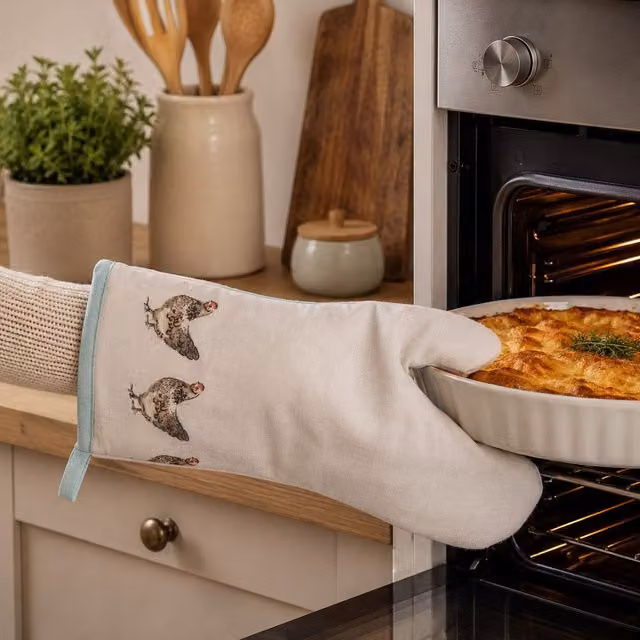 Orsina Mrs Henderson Single Oven Glove in White and Green Cotton – 2