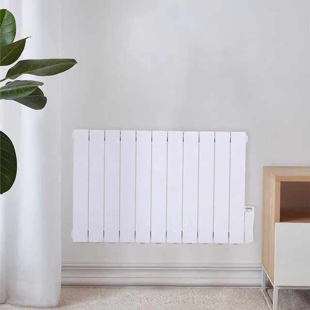 Livingandhome 1800W White Oil Filled Radiator with Frost Protection and Wall Mounting