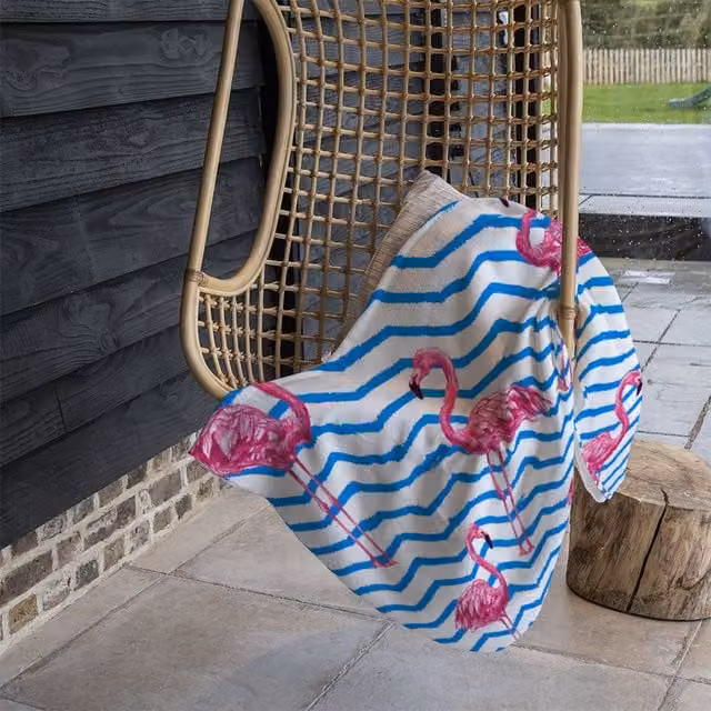 Benjamin Tate Design Flamingo and Blue Geometric Lines Fleece Blanket in Sand and Blue, W/D/H: 120 x 150 cm