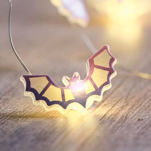 Lights4fun Halloween Bat Micro String Lights with 20 Purple and White Bats, 1.8m Warm White LED Fairy Lights on Silver Wire, Battery Operated – 3