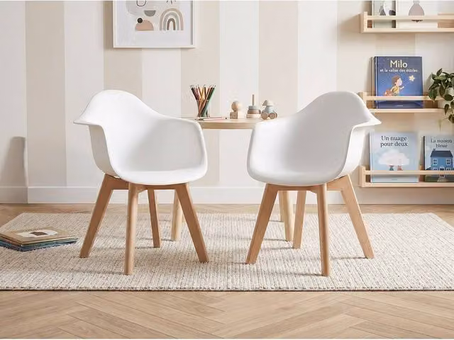 Vente-unique Set of 2 White Children's Chairs with Armrests in Polypropylene and Beech Wood, W/D/H: 41.5 x 31 x 60 cm – 1