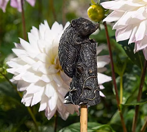 Jardinopia Hedgehog Cane and Stake Topper Garden Ornament in Bronze, H8 x W4 x D4.5 cm