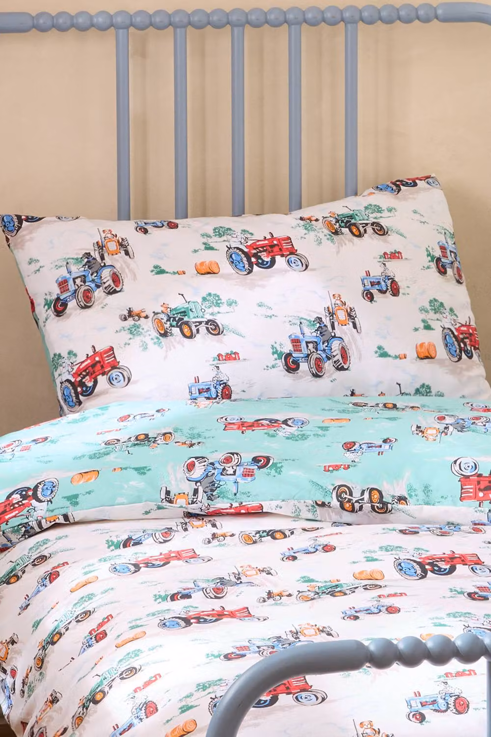 Cath Kidston Reversible Graphic Vehicle Duvet Cover Set in White and Beige, W: 200 cm, H: 220 cm – 2