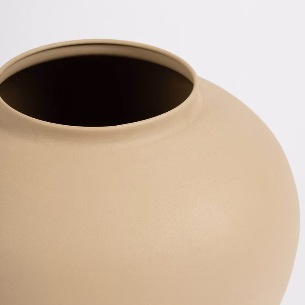 Scottish Everlastings Ltd Beige Ceramic Curved Tabletop Vase, Height: 28 cm – 2