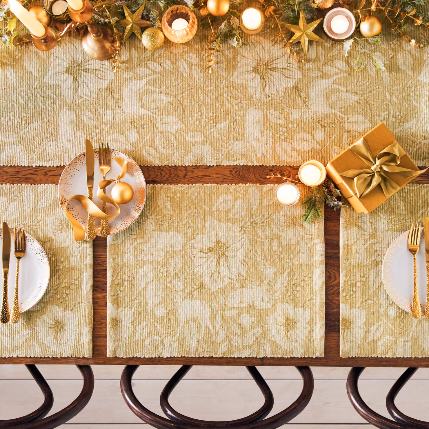 Paoletti Gold Stag Floral Christmas Placemats, Set of 4, W: 46 cm, D: 36 cm – 4