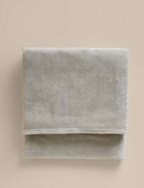M&S Soft Fluffy Green Fleece Throw