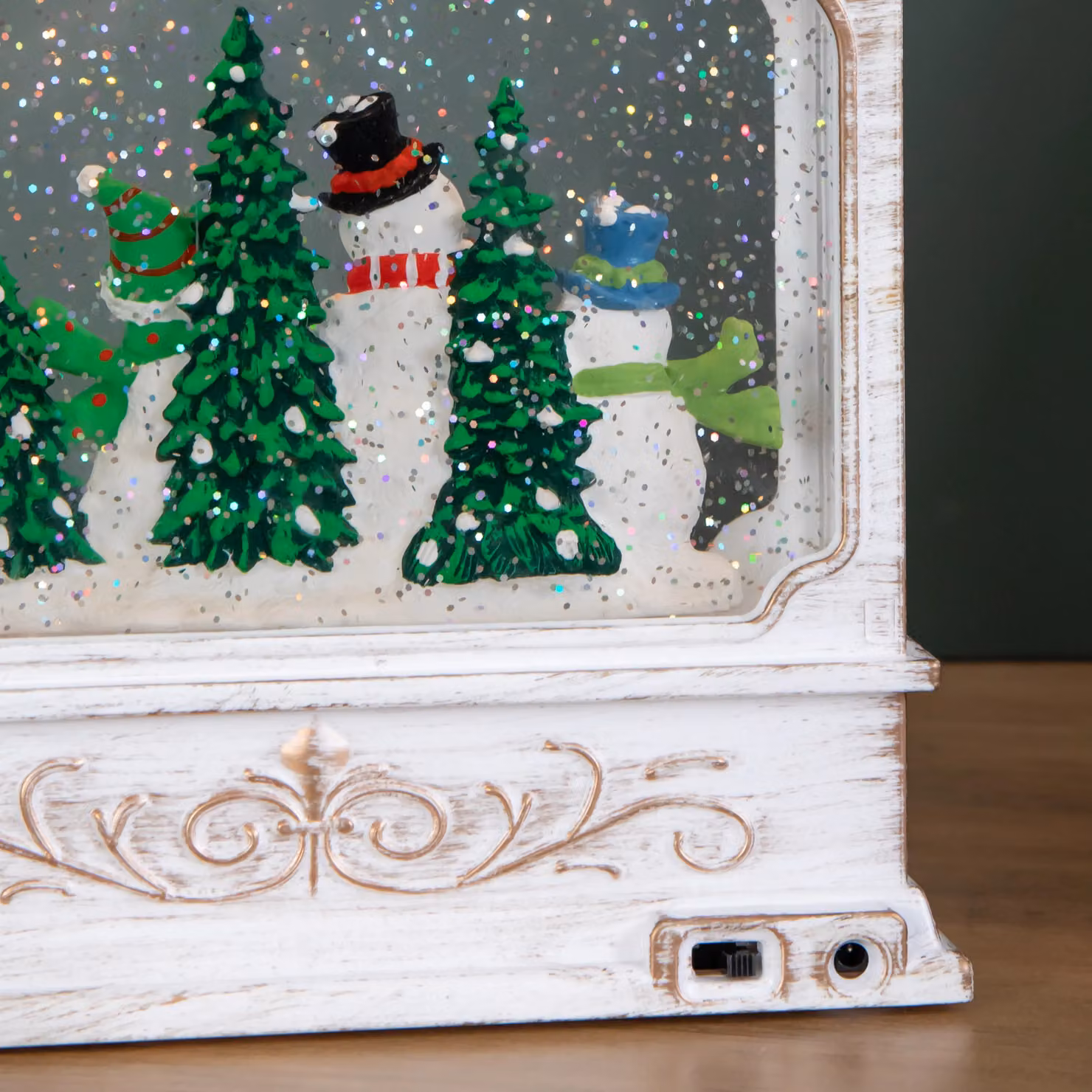 Samuel Alexander White and Gold LED Christmas Snowman Wonderland Tabletop Lantern Decoration, H 28 cm – 5