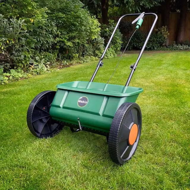 Miracle Gro Manual Lawn Seed Drop Spreader - Green