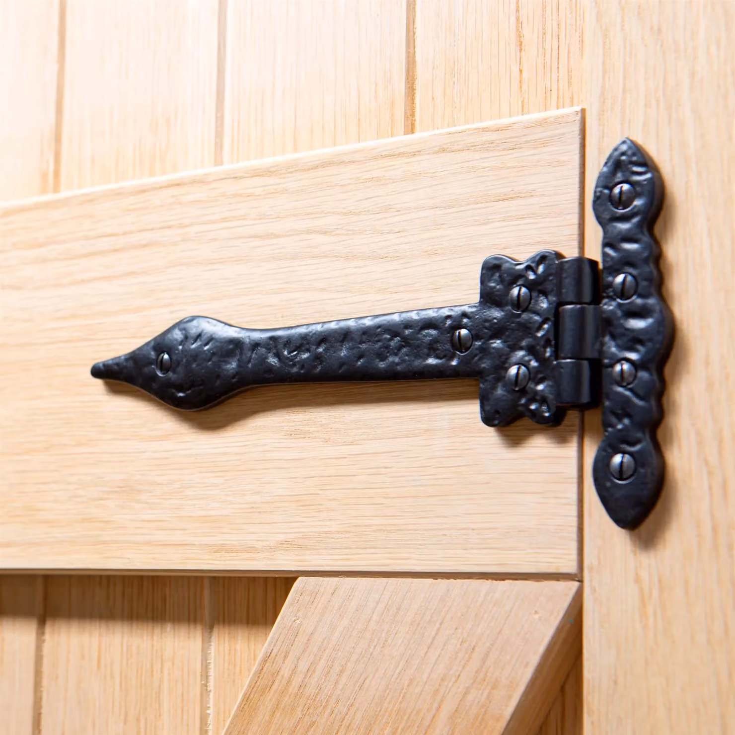 Hammer and Tongs Ornate Iron T-Hinge in Black – 5
