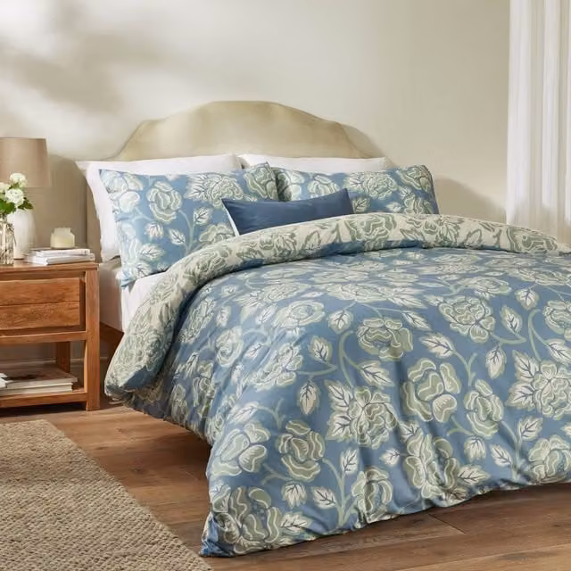 Make It A Home Reversible Floral Camellia Printed Soft Touch Duvet Cover Set in Blue, 90 x 200 cm