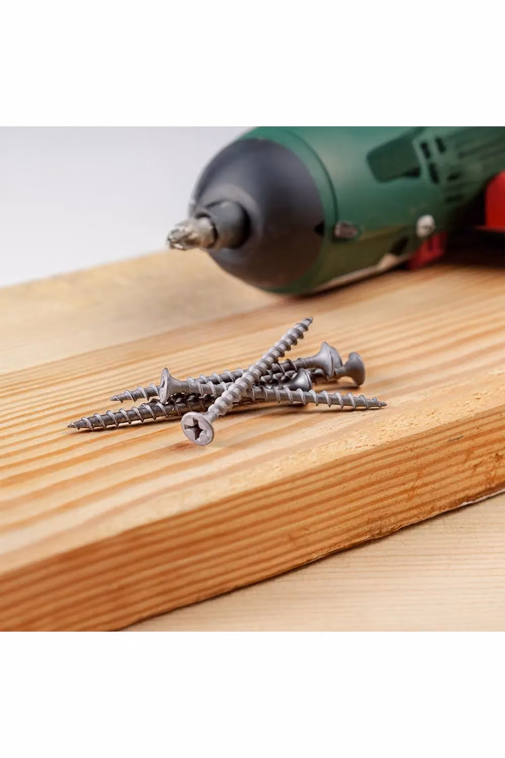 Living and Home 800-Piece M2 Phillips Cross Drive Flat Head Self Tapping Carbon Steel Screw Set in Silver with Storage Box – 2