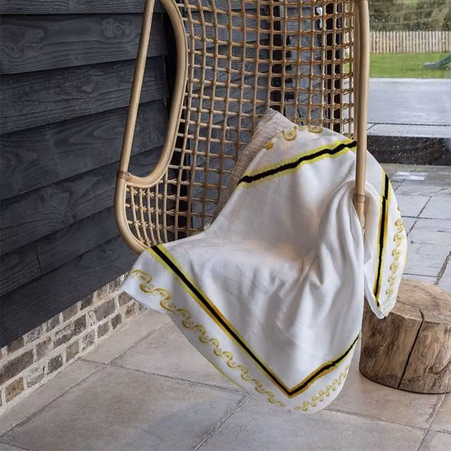Benjamin Tate Design Ancient Egyptian Fleece Blanket in Gold, Sand and White, W/D/H: 120 x 150 cm