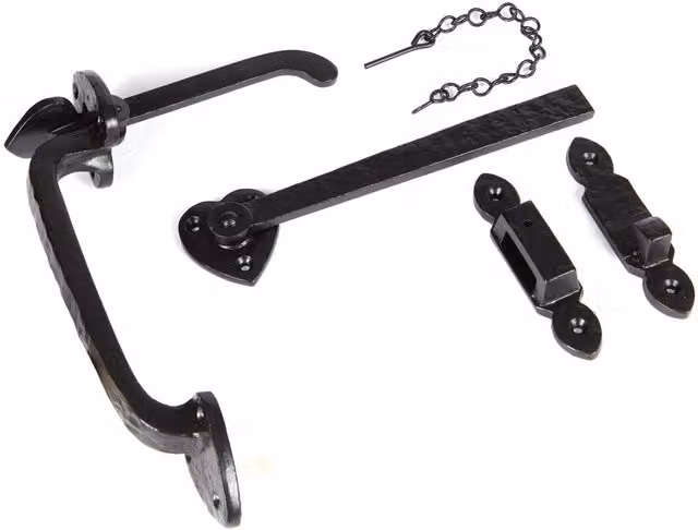 Hammer and Tongs Arrowhead Suffolk Latch in Matt Black Steel and Iron