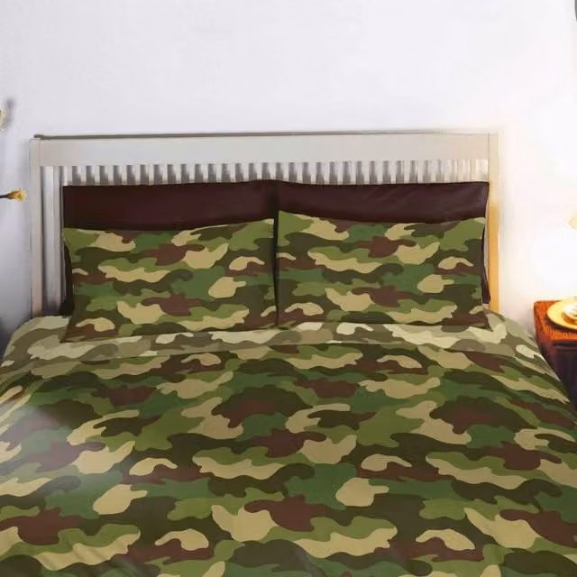 Bedding Beyond Reversible Camo Duvet Cover Set for Children in Green, W: 140 cm, L: 200 cm