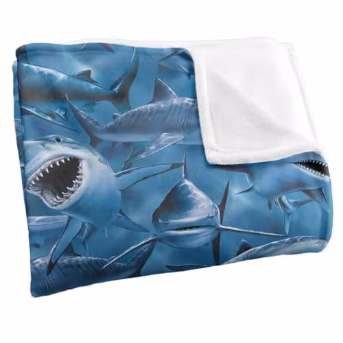 JQ Licensing Royce Mcclure Great White Shark Attack Pattern Super Soft Fleece Throw Blanket, W/D/H: 91 x 147 cm, Blue/Multicolour – 2