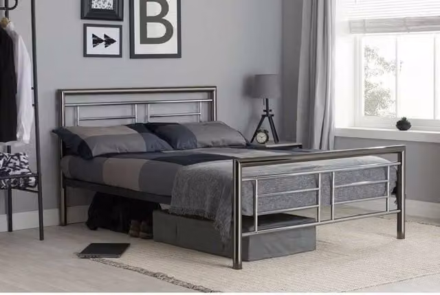 Birlea Montana Metal Bed in Silver, Size: 180 x 200 cm – 1