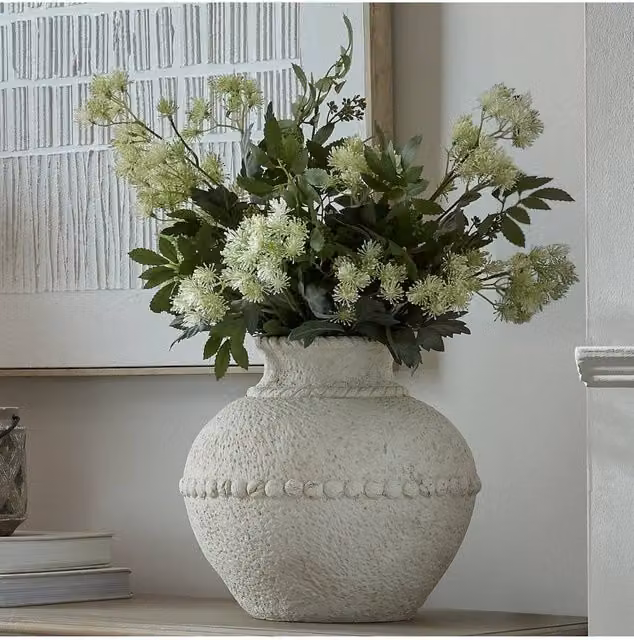 KDMD Olympia Medium Terracotta Vase in Warm White Ceramic
