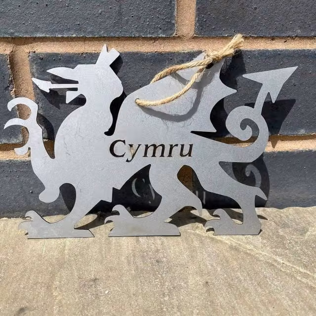 Poppyforge Hanging Welsh Dragon Metal Garden Art in Red, Black and Silver, W: 20 cm, H: 14 cm – 1