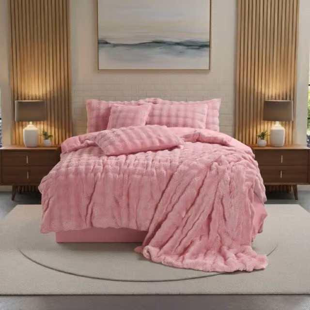 Snug City Rabbit Faux Fur Teddy Duvet Cover and Pillowcase Set in Pink, Single Size (90 x 200 cm) – 1
